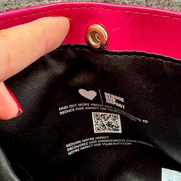 YSL Beauté Pink Patent Makeup Bag + Deluxe Minis | Limited Edition VIP Gift - Picture 7 of 11